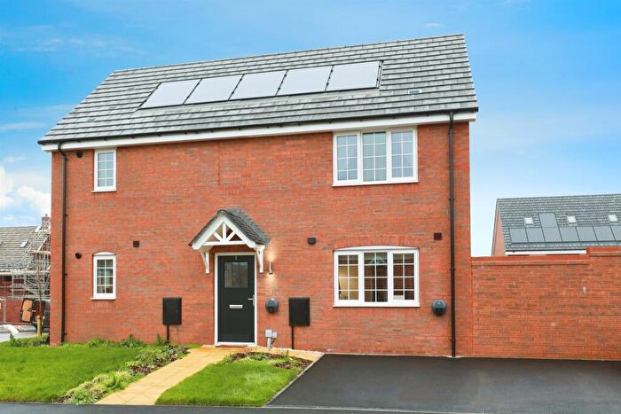 1 Bedroom Maisonette For Sale In Yarrow Road, Warwick, CV34