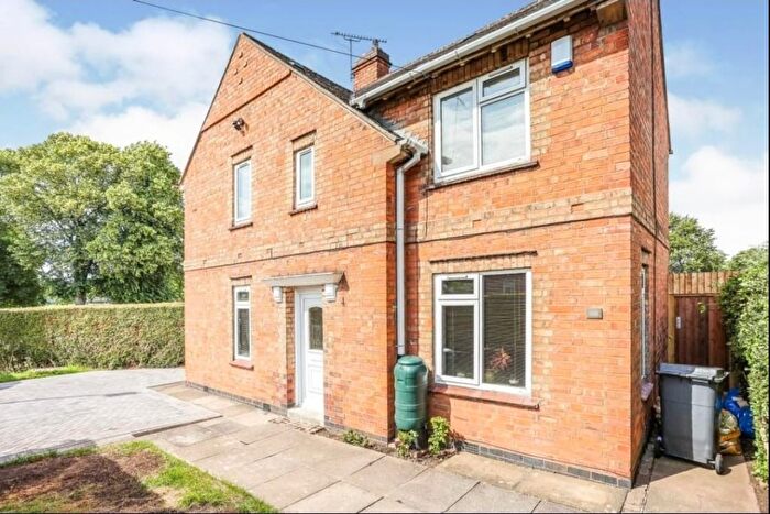 3 Bedroom Semi Detached House To Rent In Winton Avenue, Leicester, LE3