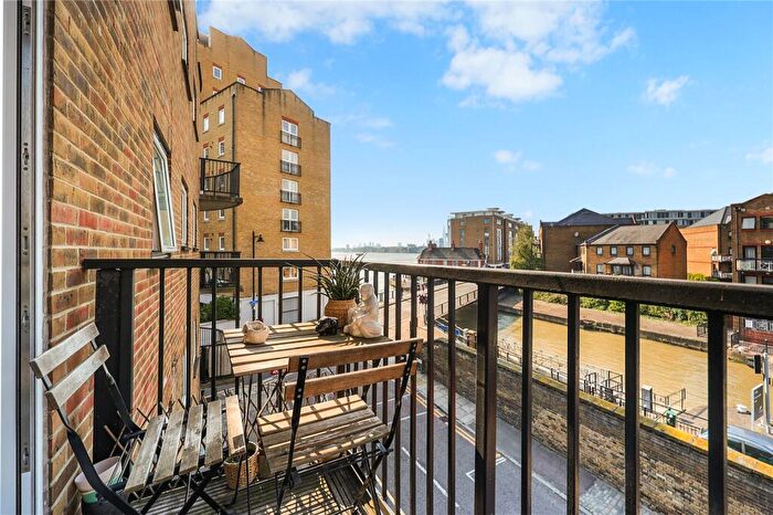 1 Bedroom Apartment For Sale In Lockview Court, E14