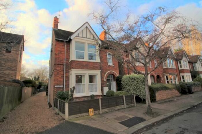 1 Bedroom Flat To Rent In Merton Road, Bedford MK40