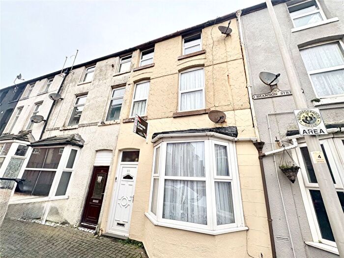 5 Bedroom Terraced House For Sale In Shannon Street, Blackpool, Lancashire, FY1