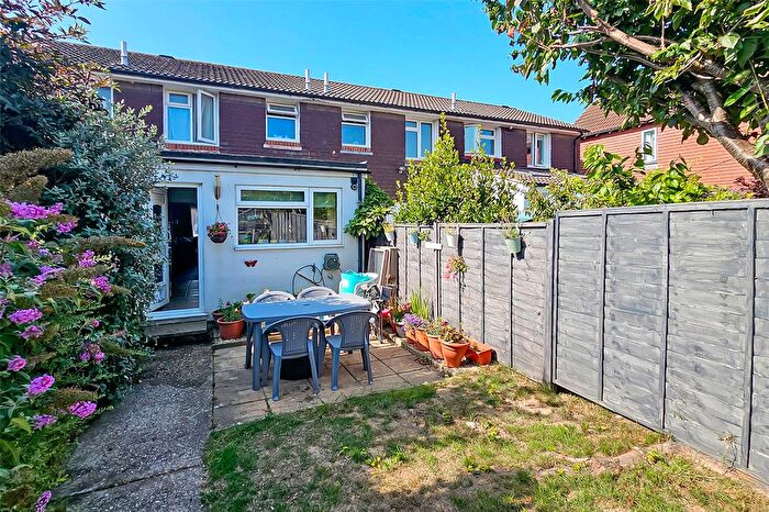2 Bedroom Terraced House For Sale In Beacon Way, Littlehampton, BN17