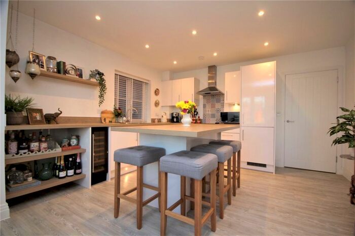 2 Bedroom Apartment To Rent In Cresswell Square, Angmering, Littlehampton, West Sussex, BN16