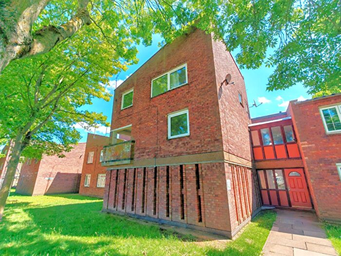3 Bedroom Flat For Sale In Orkney Walk, Corby, NN17