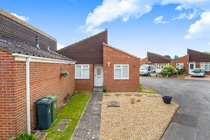 2 Bedroom Bungalow For Sale In Barnett Row, Jacob's Well, Guildford, Surrey, GU4