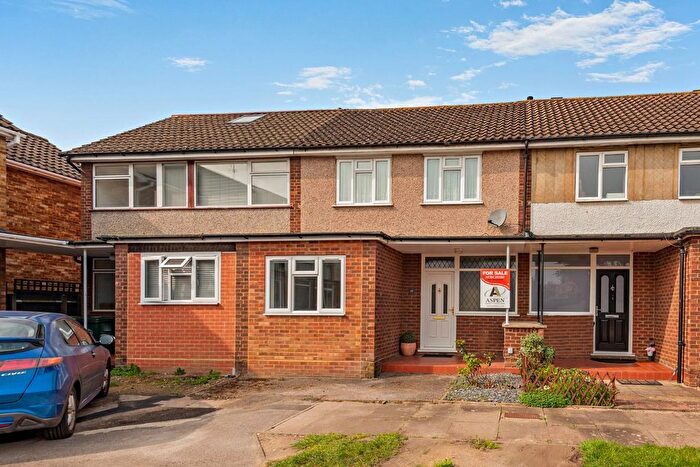 3 Bedroom Terraced House For Sale In Maxwell Road, Ashford, TW15