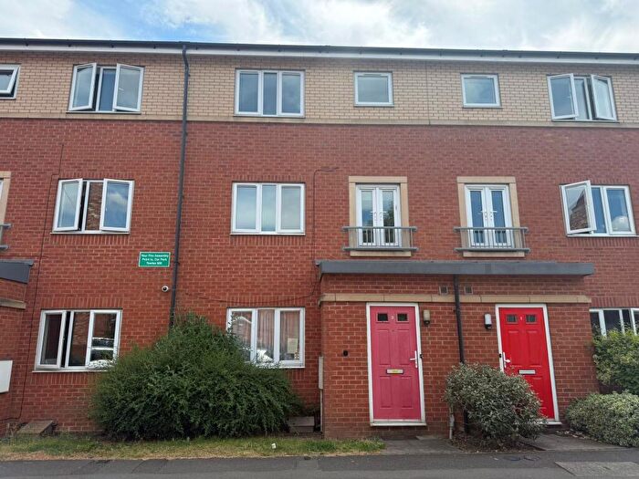 6 Bedroom Terraced House For Sale In Bridgeland Road, Loughborough, LE11