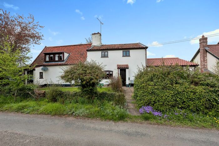 4 Bedroom Cottage For Sale In Cross Street, Drinkstone, Bury St. Edmunds, Suffolk, IP30