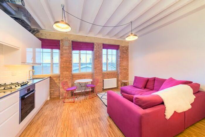 Studio To Rent In Old Paint Factory Apartments, Mapleton Crescent, London, SW18