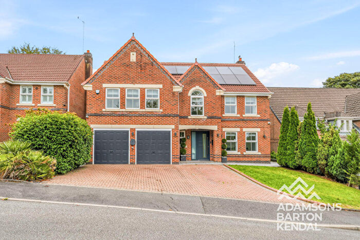 6 Bedroom Detached House For Sale In Pargate Chase, Norden, OL11