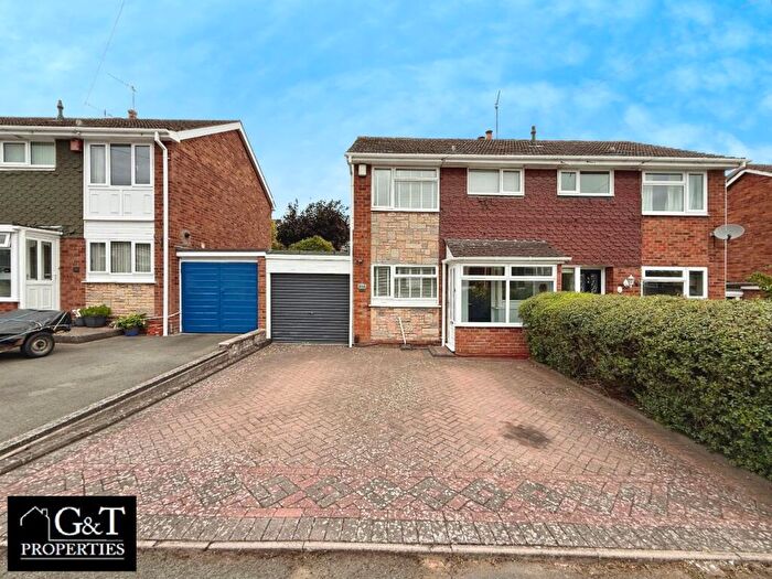 3 Bedroom Semi-Detached House For Sale In Seaton Place, Stourbridge, DY8