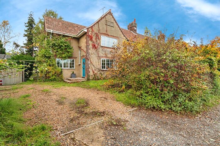 3 Bedroom Terraced House For Sale In Whitlingham Lane, Trowse, Norwich, NR14