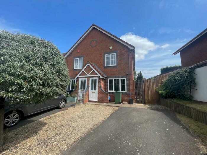 2 Bedroom Semi Detached House To Rent In Oldswinford - Marlborough Drive, DY8