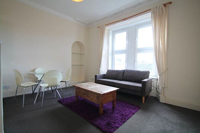 2 Bedroom Flat To Rent In Morgan Street, Dundee, DD4