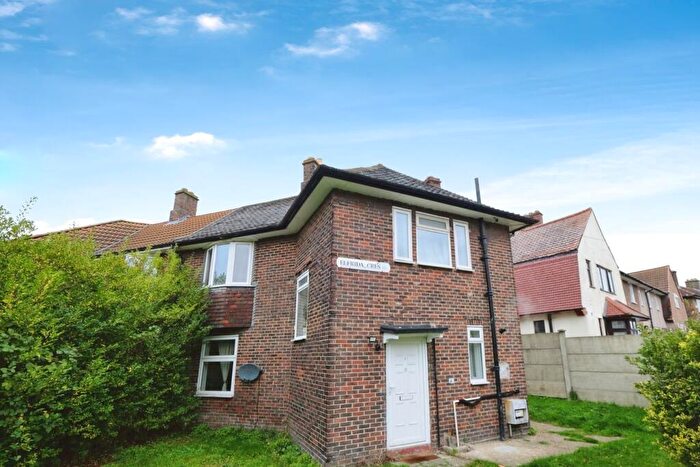 3 Bedroom Terraced House For Sale In Elfrida Crescent, London, SE6