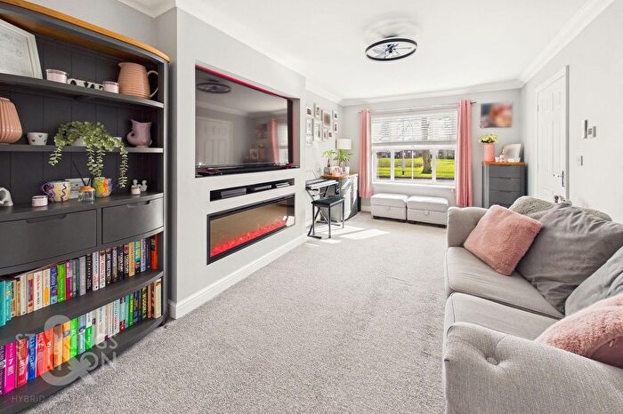 3 Bedroom Semi-detached House For Sale In Old Hall Road, Little Plumstead, Norwich, NR13