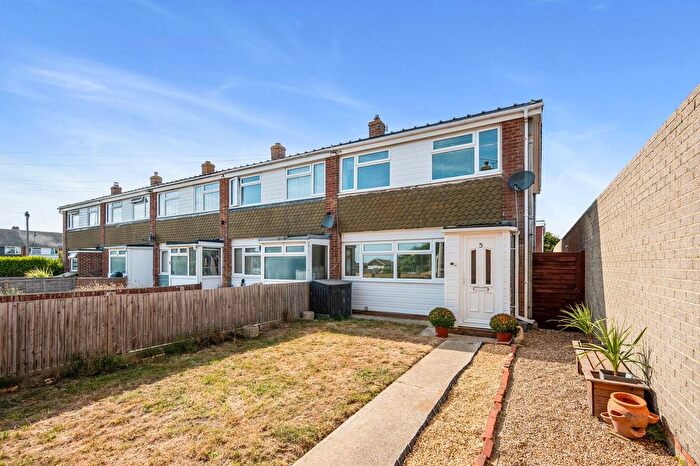 3 Bedroom End Of Terrace House For Sale In Downview Close, East Wittering, PO20