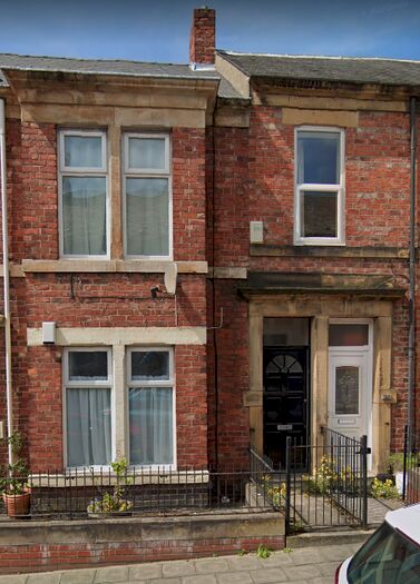 2 Bedroom Flat To Rent In Brinkburn Avenue, Bensham, Gateshead, NE8