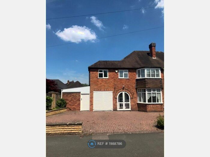 4 Bedroom Semi-Detached House To Rent In Beechwood Park Road, Solihull, B91
