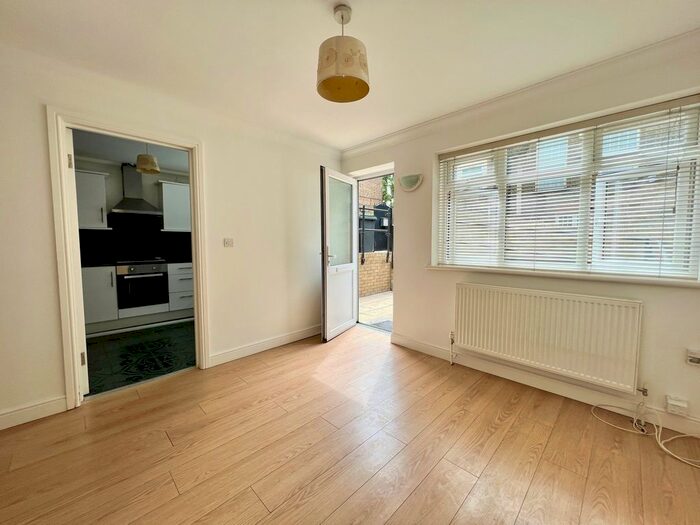 2 Bedroom Maisonette To Rent In Tancred Road, London, N4
