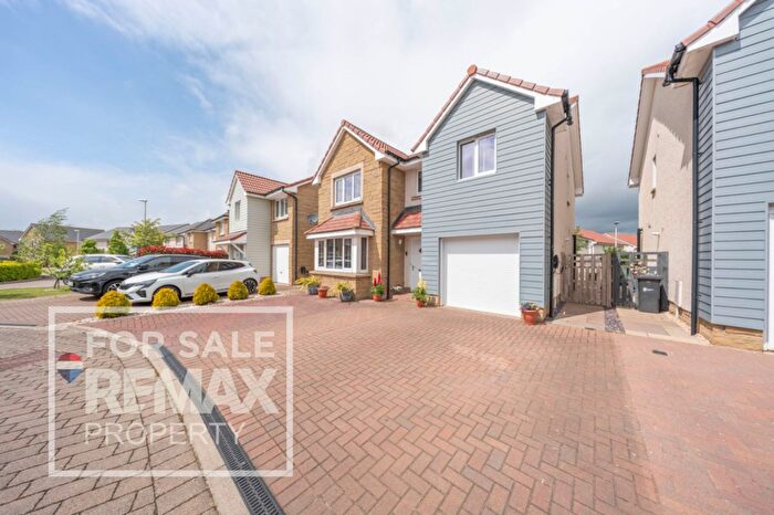 4 Bedroom Detached House For Sale In Badger Walk, East Calder, EH53