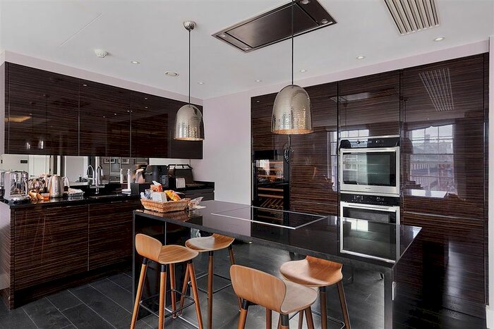 2 Bedroom Flat To Rent In Eccleston Street, London, SW1W