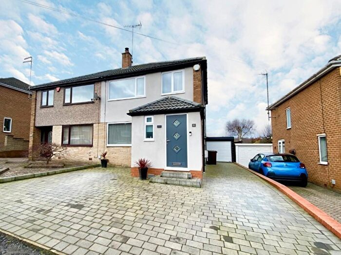 3 Bedroom House For Sale In Ashbourne Way, Cleckheaton, BD19