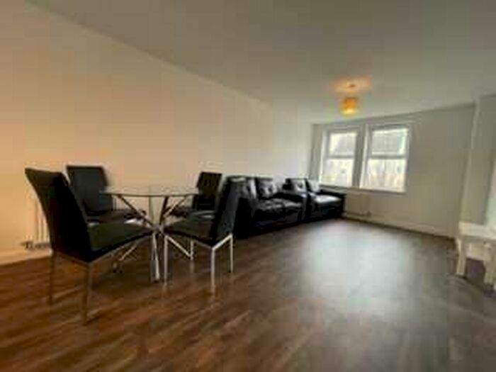 2 Bedroom Flat To Rent In Lulworth Place, Warrington, WA4