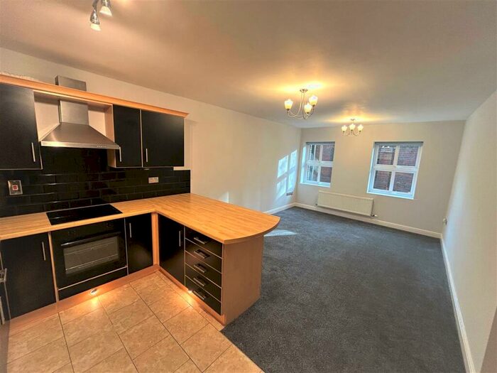 2 Bedroom Apartment To Rent In Stourbridge Road, Stourbridge, DY9