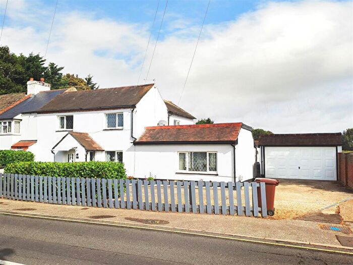 4 Bedroom Cottage For Sale In Worthing Road, Rustington, BN16