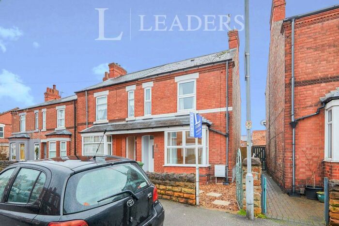 3 Bedroom Town House To Rent In Chandos Street, Netherfield, NG4