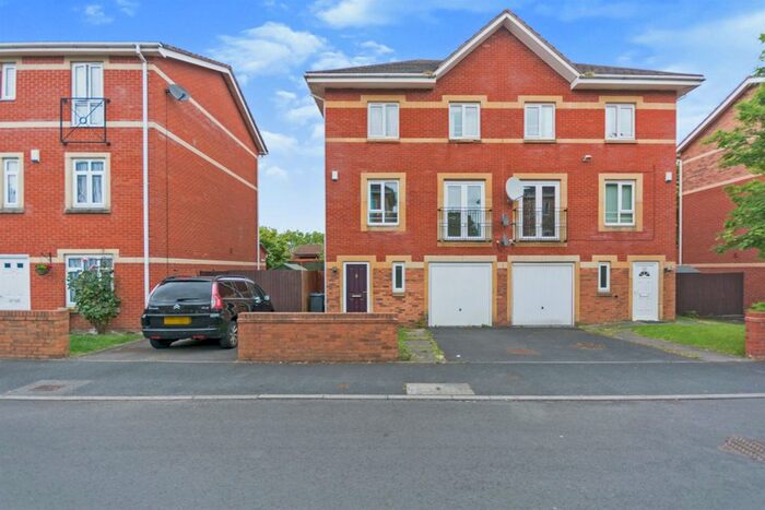3 Bedroom Property To Rent In Navigation Way, Hockley, Birmingham, B18