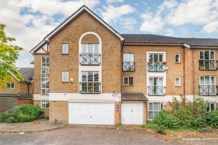 2 Bedroom Flat To Rent In Water Lane, New Cross, SE14
