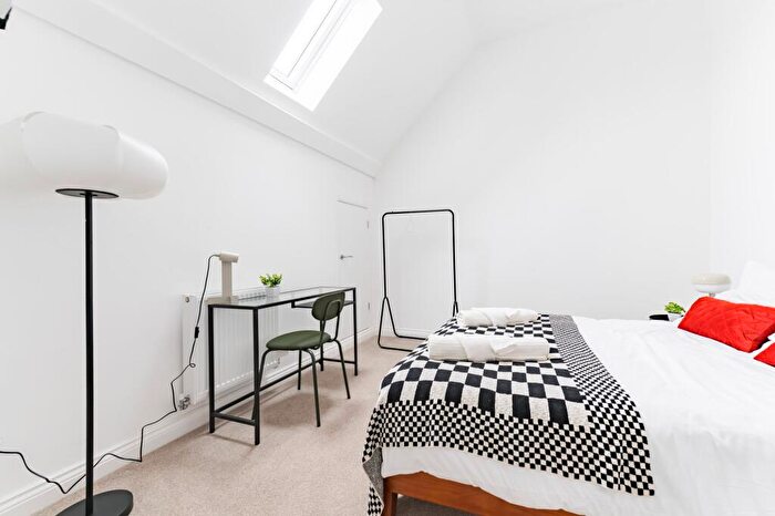 2 Bedroom Apartment To Rent In Chapters, Park Lane, NR2