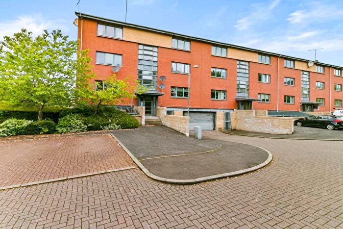 2 Bedroom Flat For Sale In Bellwood Street, Shawlands, G41