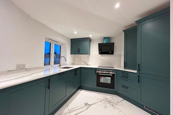 3 Bedroom Maisonette To Rent In St. Johns, Woking, GU21