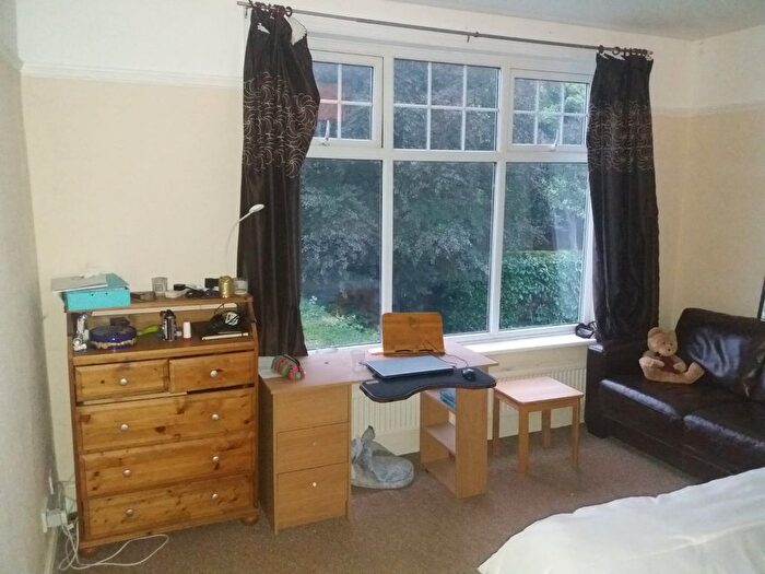 2 Bedroom Flat To Rent In Ashville Road, Birkenhead, Wirral, CH41