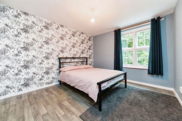 1 Bedroom Flat For Sale In Haldens, Welwyn Garden City, AL7