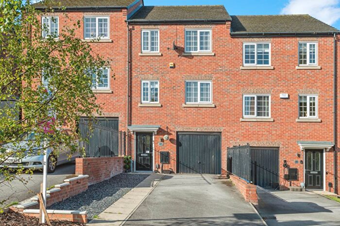 4 Bedroom Terraced House For Sale In Calder Way, Crigglestone, Wakefield, WF4