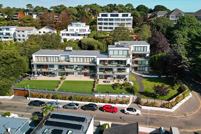 3 Bedroom Apartment To Rent In Wykeham Lodge, Chaddesley Glen, Canford Cliffs, BH13