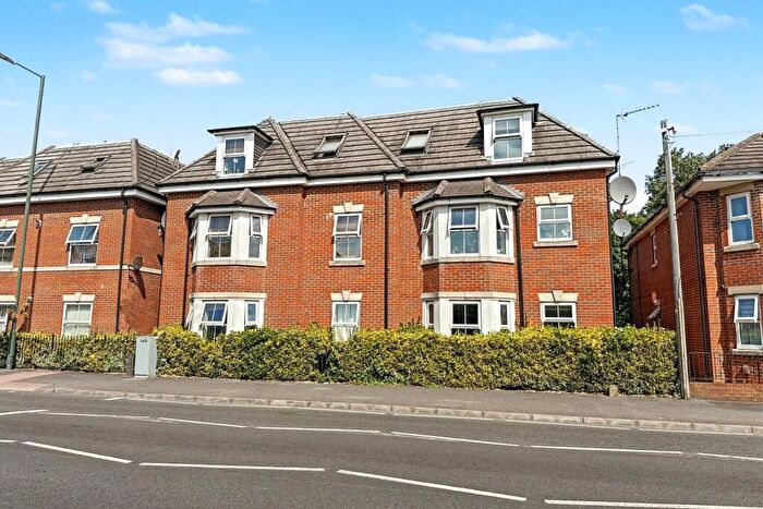 2 Bedroom Flat For Sale In Springbourne, BH8