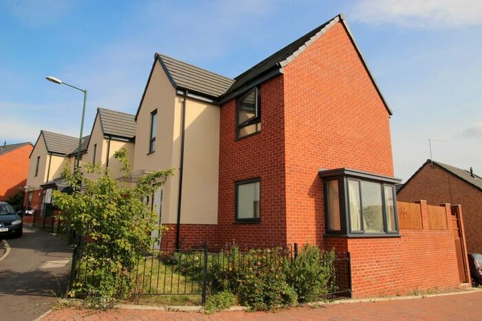 3 Bedroom Semi-Detached House To Rent In Jersey Gardens, Nottingham, NG3