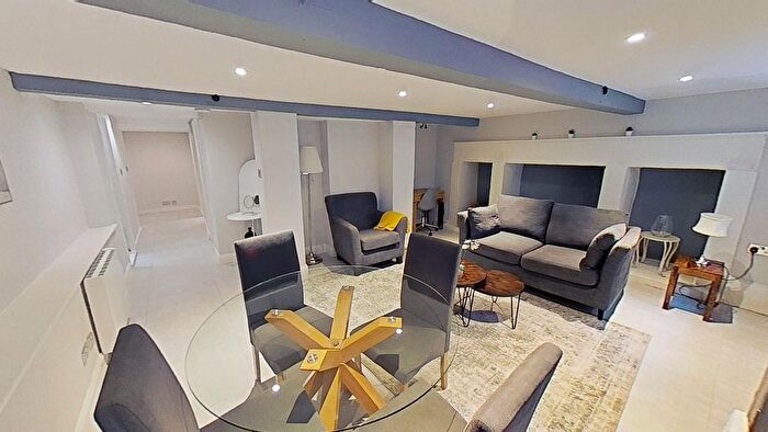 2 Bedroom Flat To Rent In Heriot Row, Edinburgh, EH3