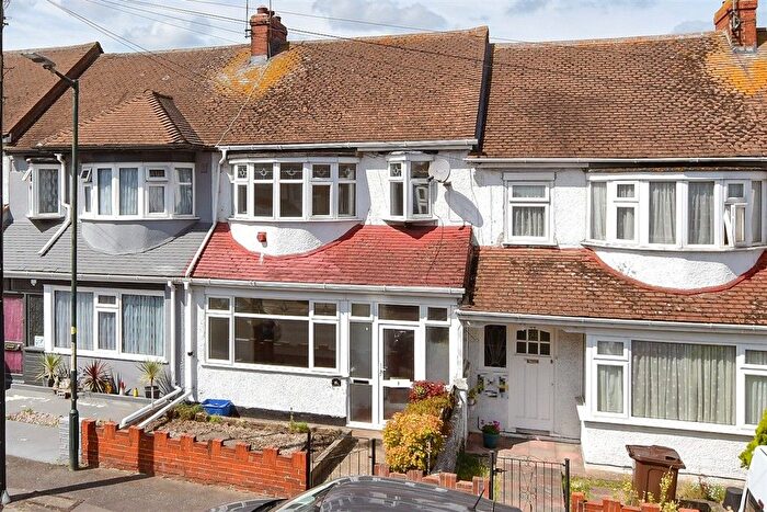 3 Bedroom Terraced House For Sale In Blenheim Avenue, Chatham, Kent, ME4