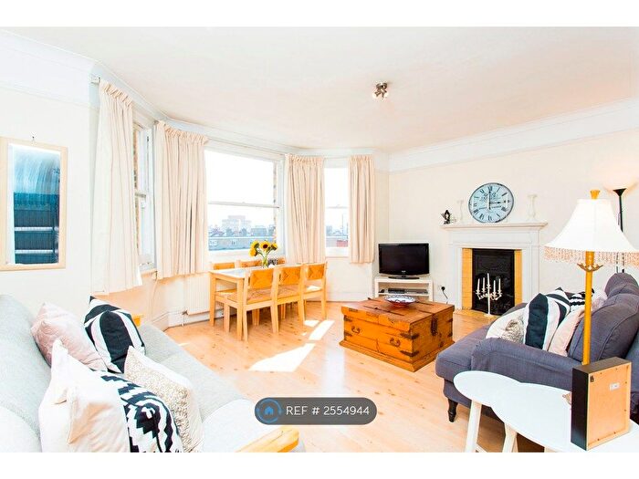 3 Bedroom Flat To Rent In Drive Mansions, London, SW6
