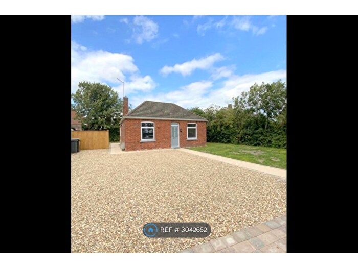 2 Bedroom Bungalow To Rent In Thoresby Road, Grimsby, DN36