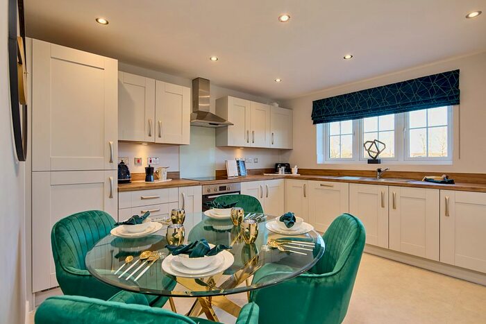 3 Bedroom Semi Detached House To Rent In Manor Grange, Peterborough, Peterborough, PE4