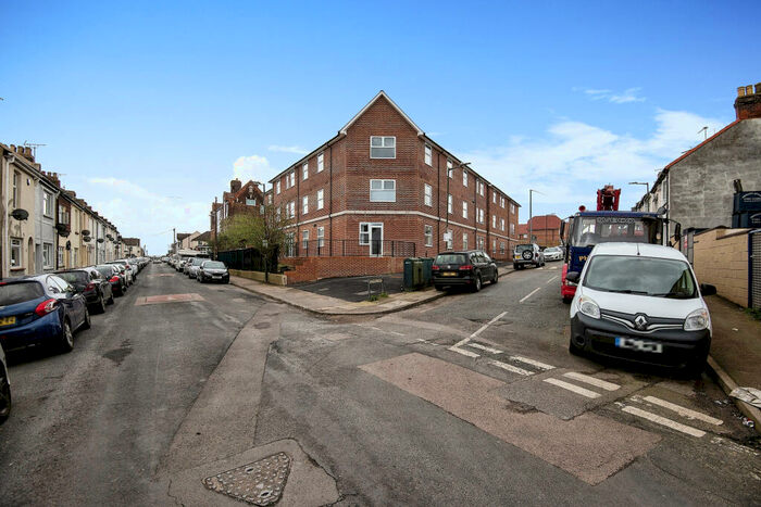 2 Bedroom Apartment To Rent In Elysium House, Redvers Road, Chatham, ME4