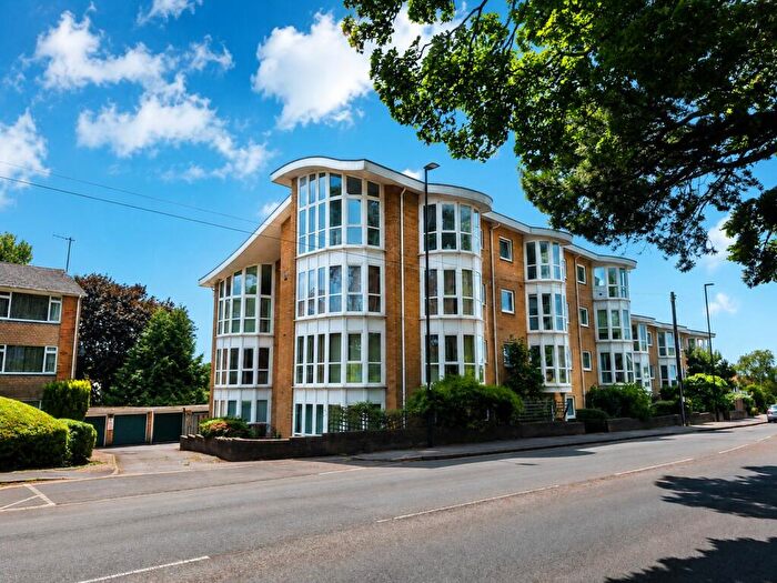 2 Bedroom Flat For Sale In Winchester Road, Southampton, SO16
