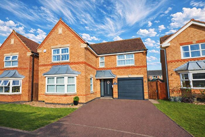 4 Bedroom Detached House For Sale In Teasel Close, Rushden, NN10